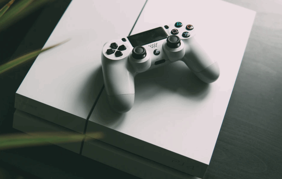 is-een-refurbished-ps4-de-moeite-waard