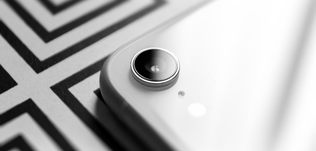 iPhone XR Modell in Weiß