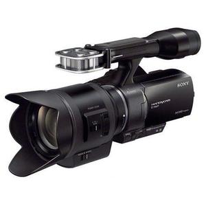 Videokamera - Sony NEX-VG30 + Obj. Stabilisiert Sony E 18 - 200 mm f-3.5 - 5.6