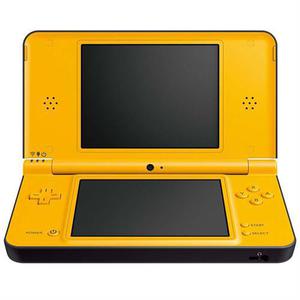 Nintendo DSi XL -käsikonsoli - Keltainen