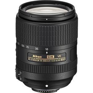 Objectif Nikon F 18–300mm F/3.5-5.6