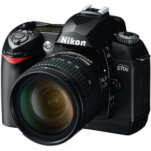 Reflex - Nikon D70S Noir Nikon AF-S Nikkor DX 18-70mm f/3.5-4.5 G IF ED